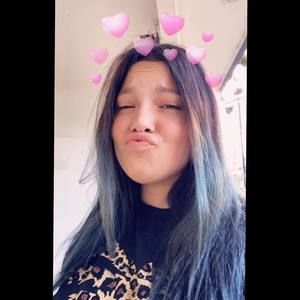 Meet your Posher, Caitlin